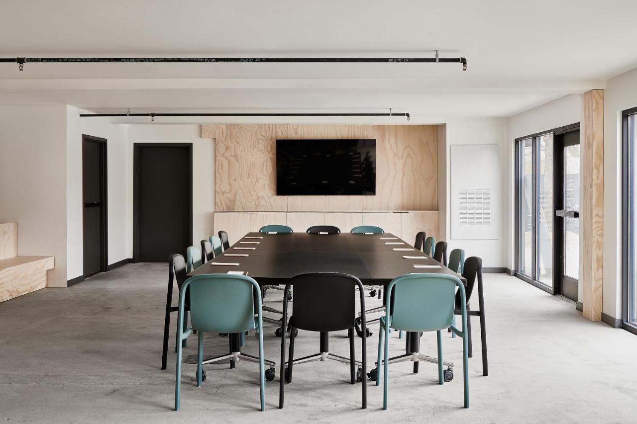 Field Station Hotel 4*