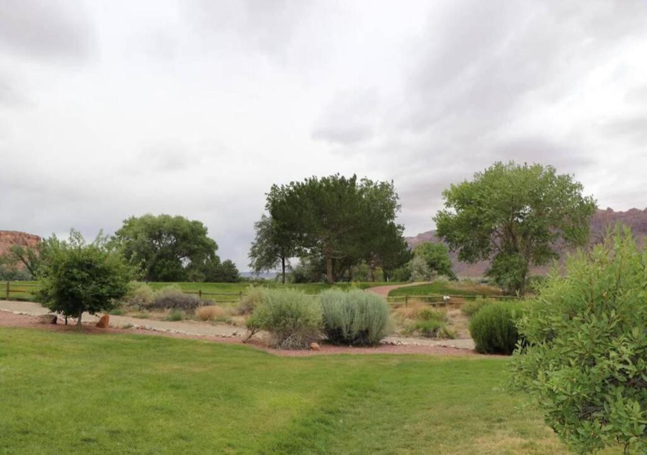 Golf Course Apartment *