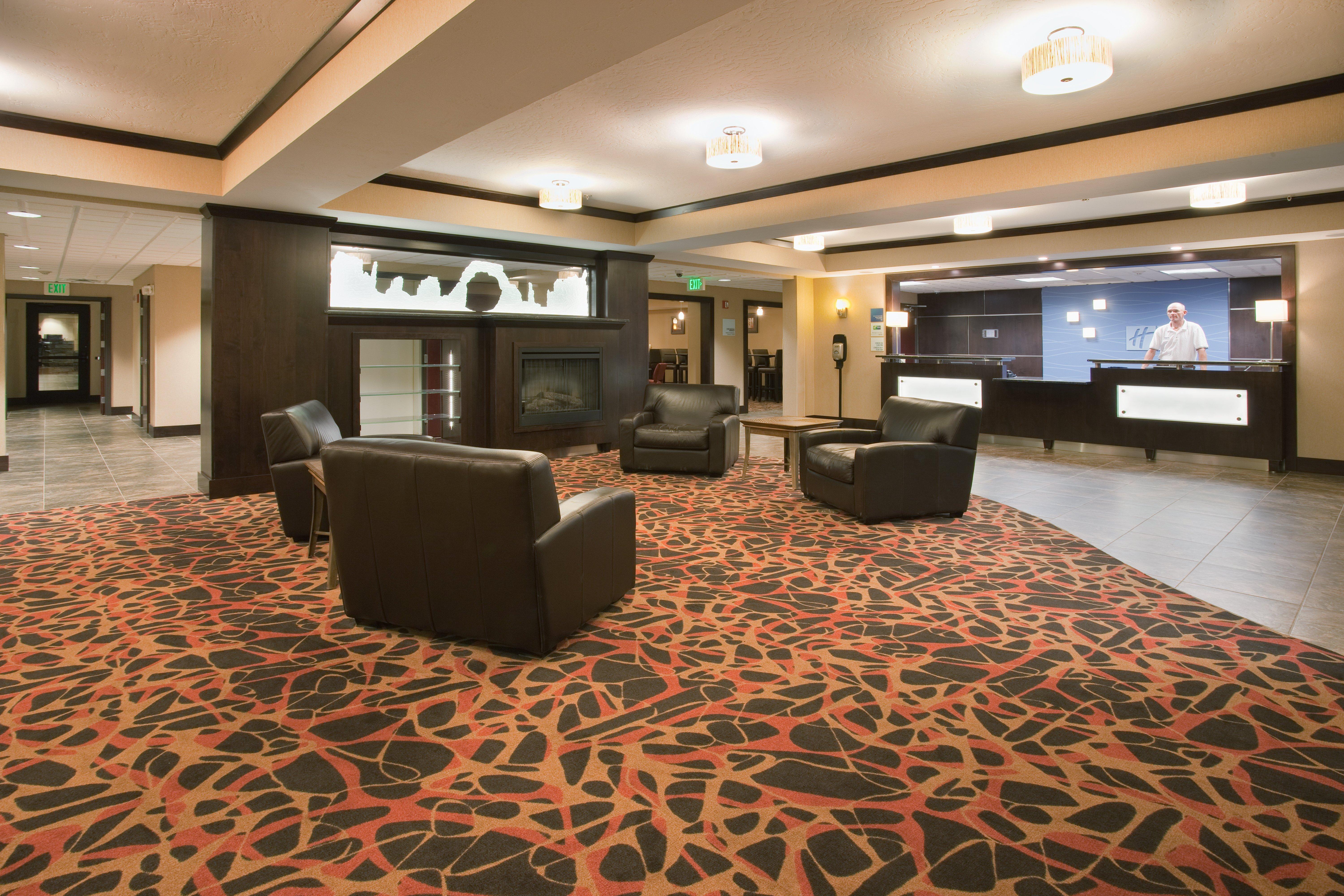 Express & By Ihg Hotel 3*