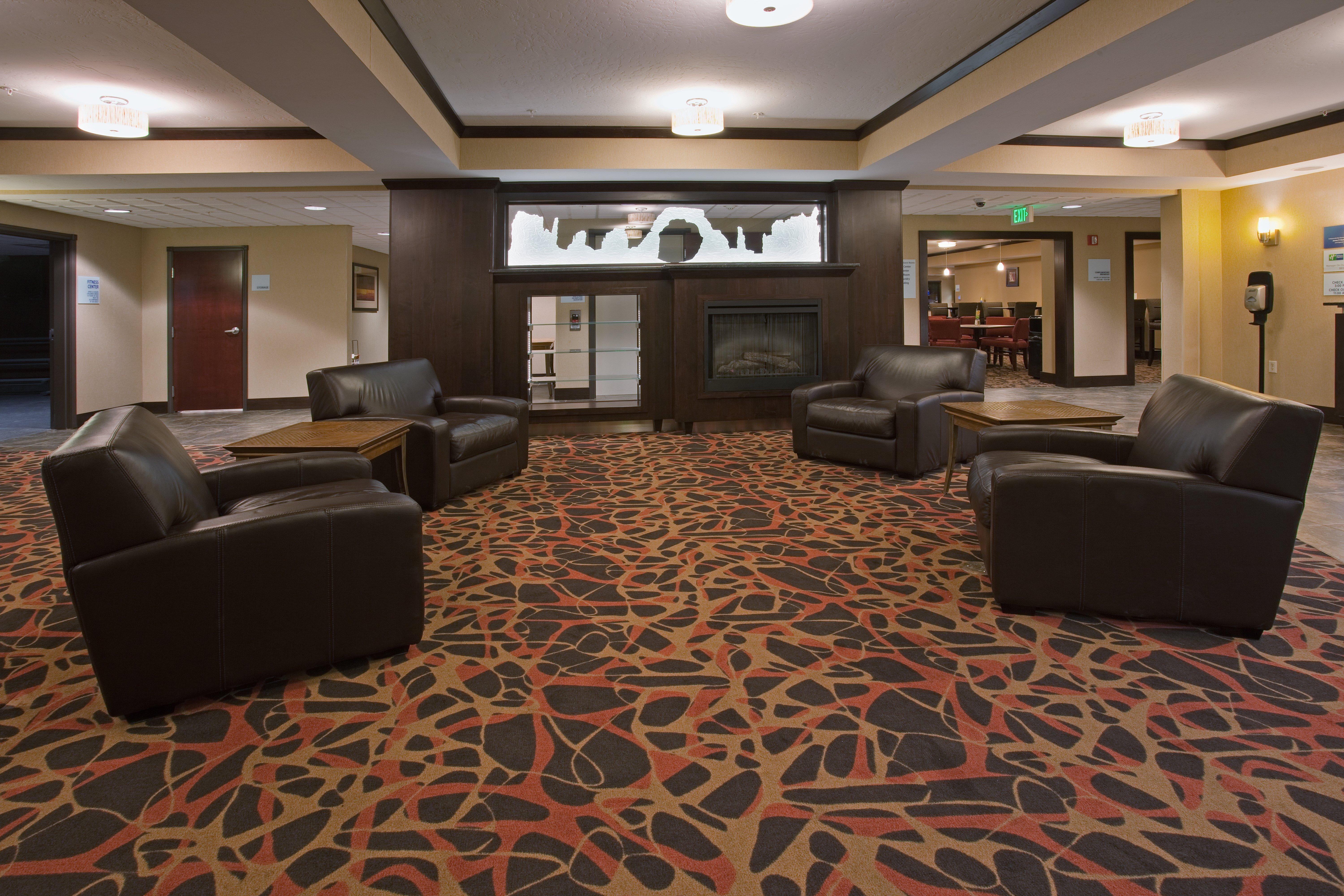 Express & By Ihg 3*