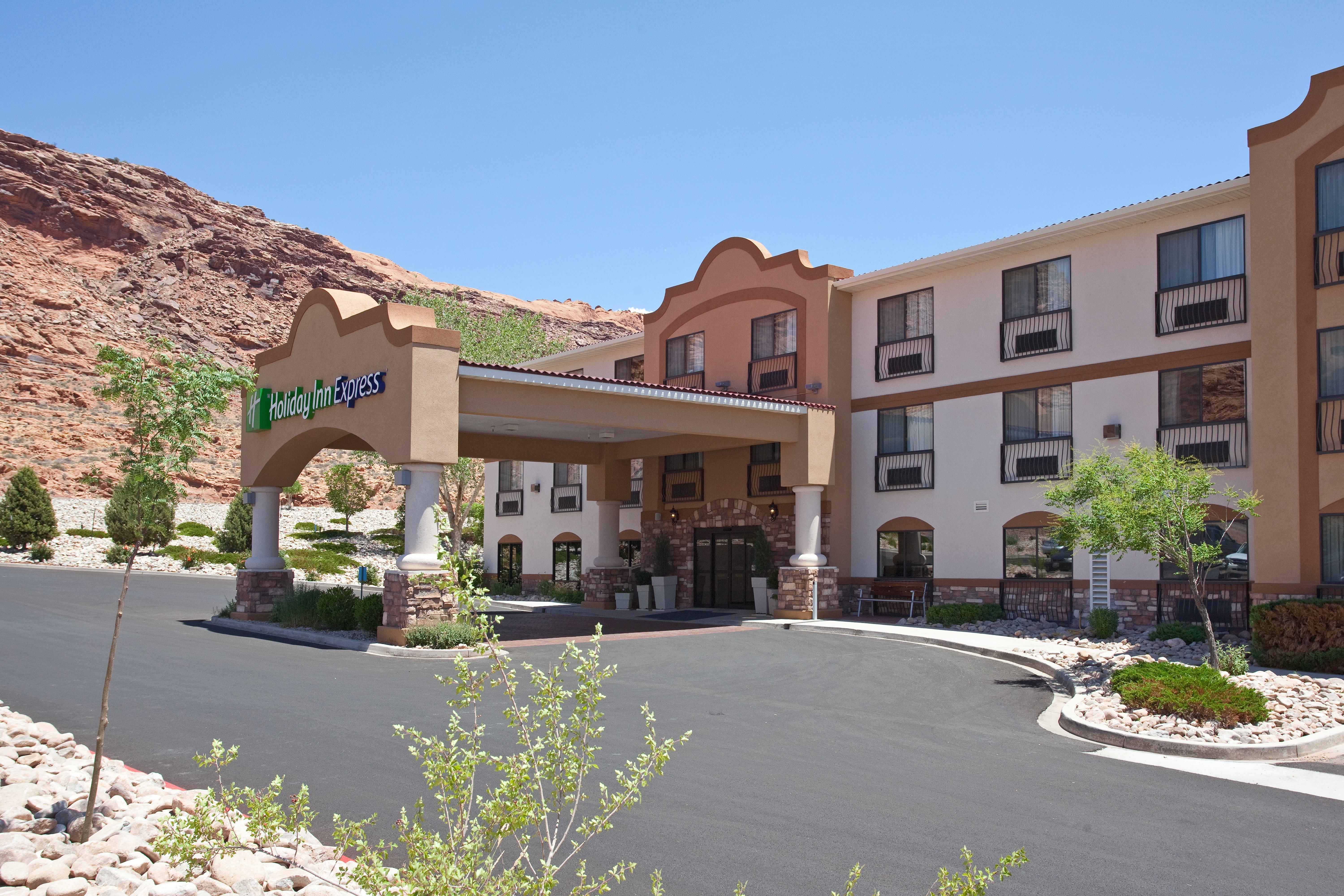 Hotel Express & By Ihg 3*