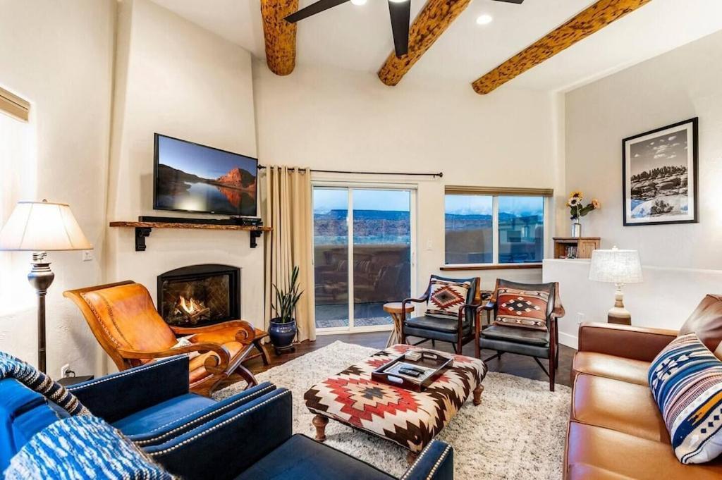 Gorgeous Retreat With Red Rock And La Sal Mountain Views - South Valley Holiday home *