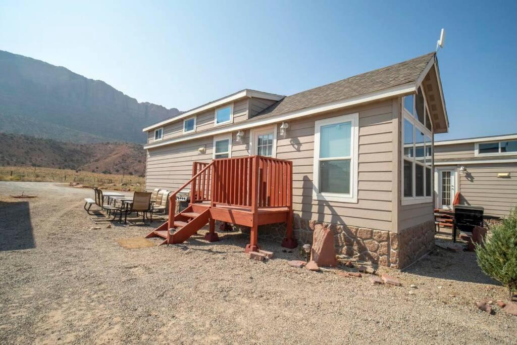 Redrock Tiny House W Loft Site 7 *