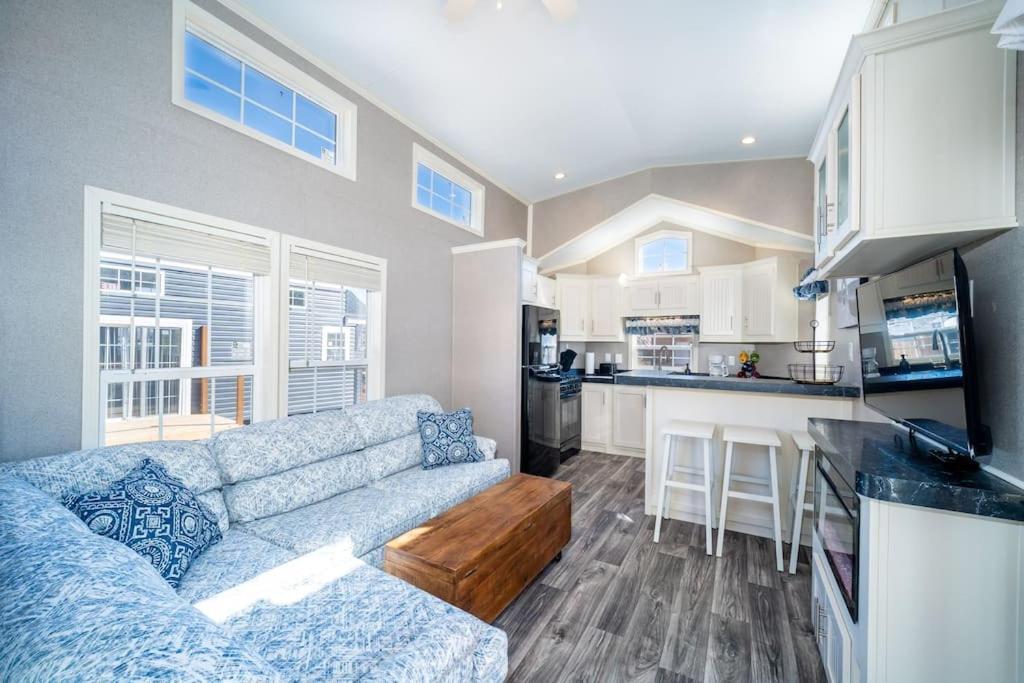 Redrock Tiny House W/ Loft - Site 2