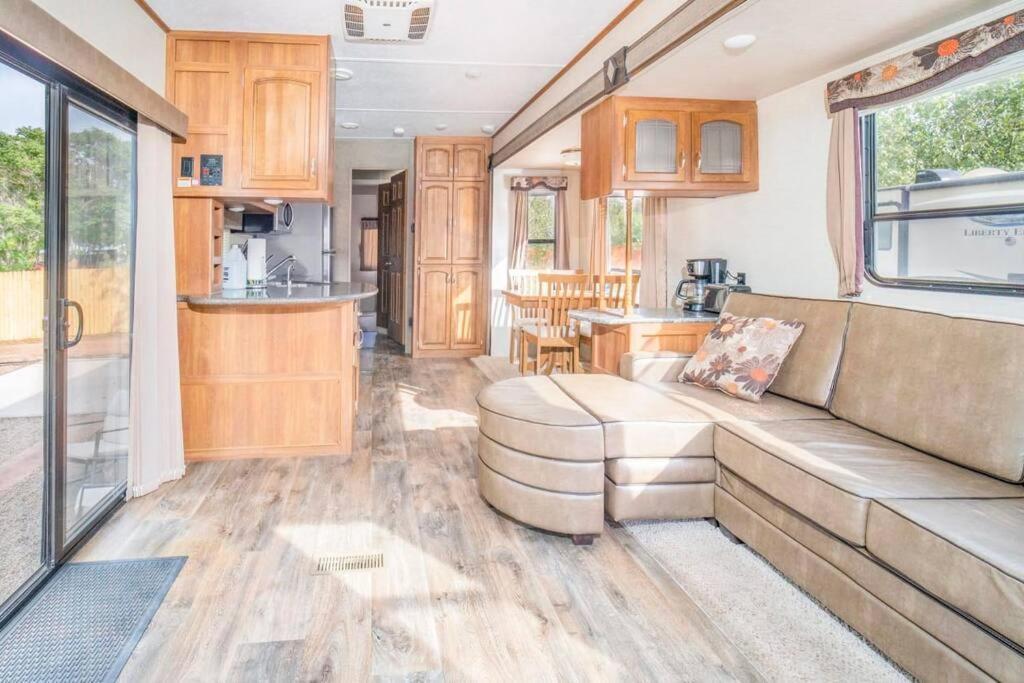 Holiday home Rv Outdoor Glamping Destination Rv Ok40