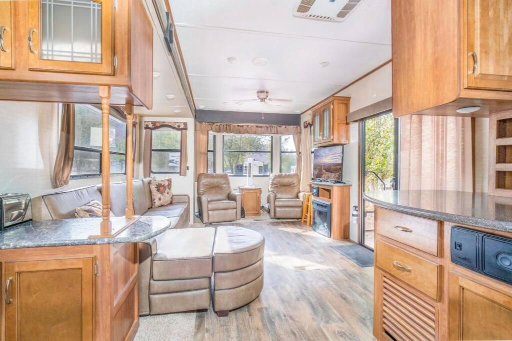 Holiday home Rv Outdoor Glamping Destination Rv Ok40 *