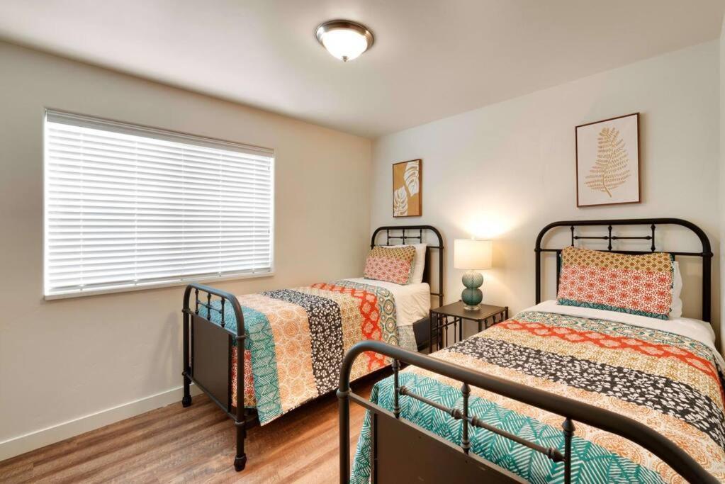 Apartment 2k Floor Redcliff Condo, Pool & Hot Tub Moab