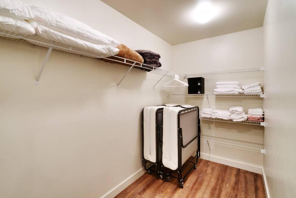 2k Floor Redcliff Condo, Pool & Hot Tub Moab