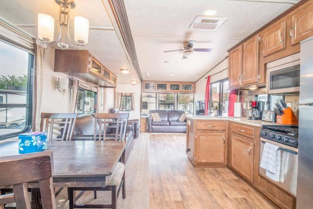 Rv Glamping Rv Fully Setup Ok42