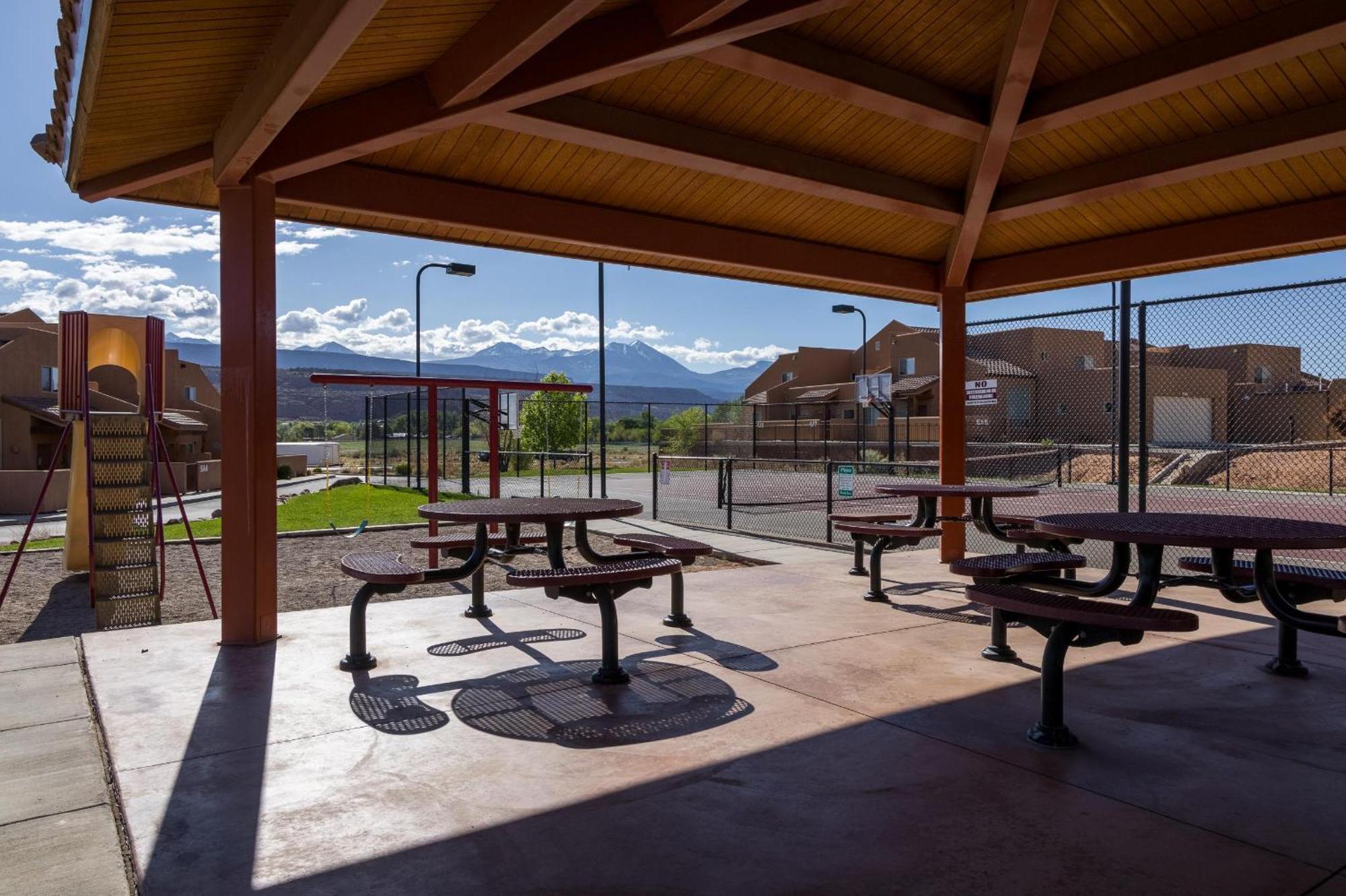 Rim Village Vista Unit 7 A2 2 *