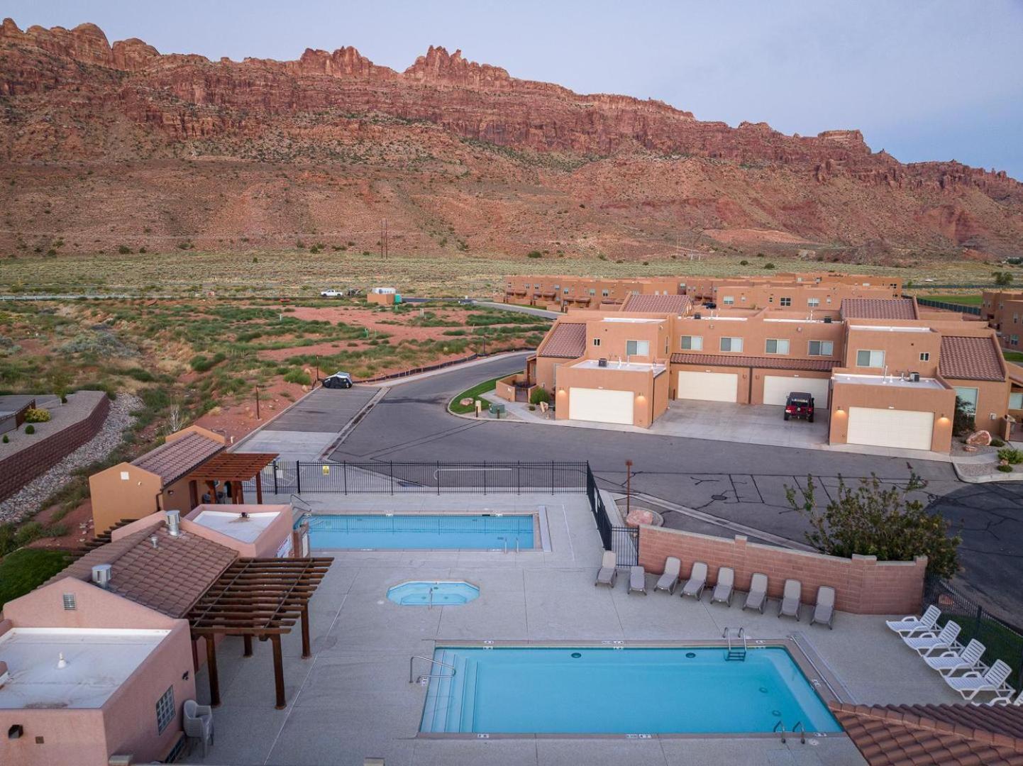 Rim Village Vistas 14a2 *
