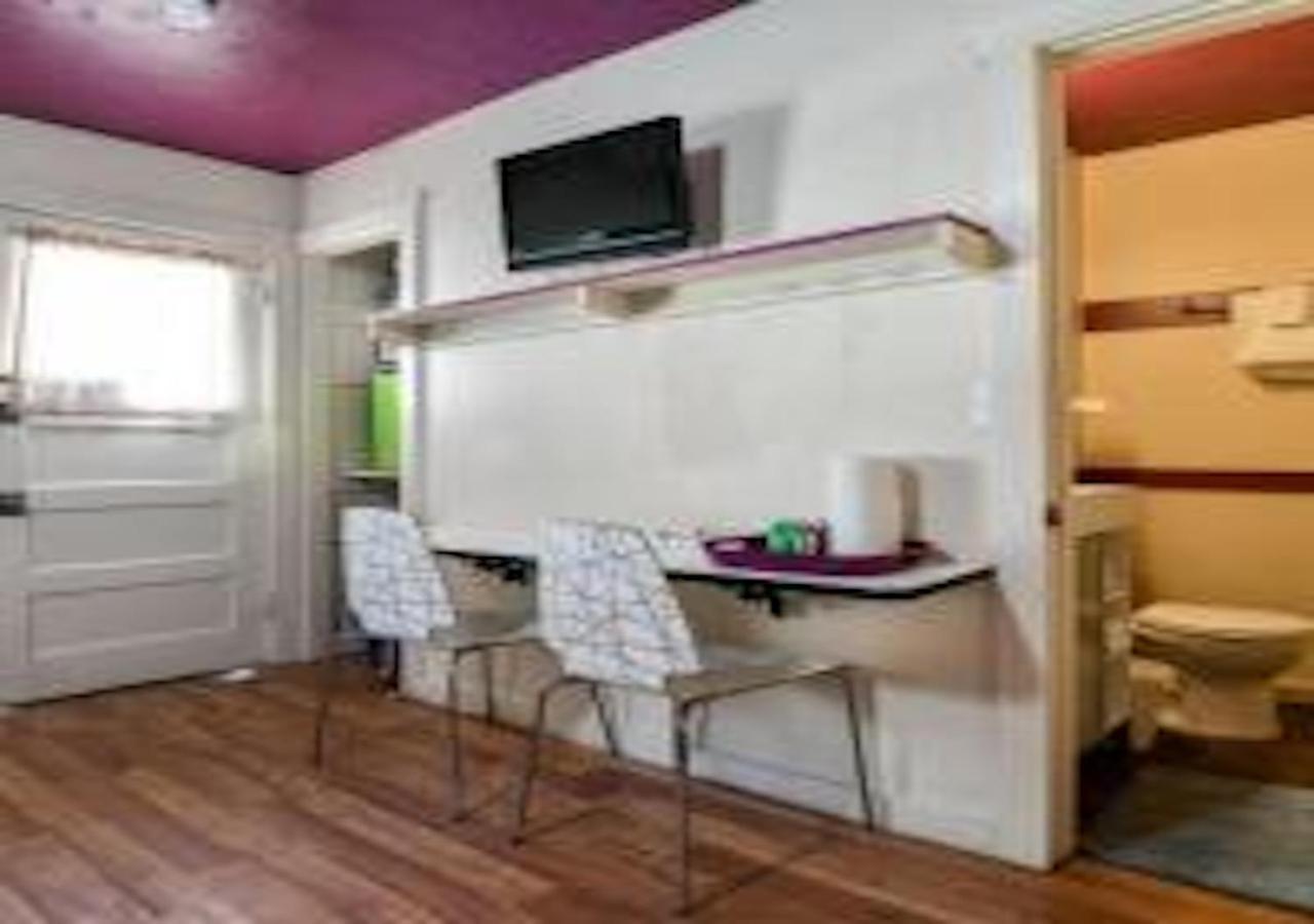 Apartment Desert Dreams *