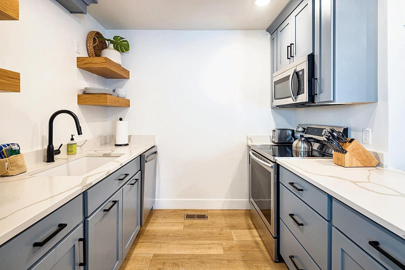 Near Downtown Stylish 2br With Amazing Patio #1 Holiday home