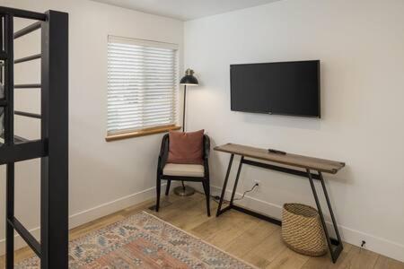 Near Downtown Stylish 2br With Amazing Patio - 6 Holiday home Moab