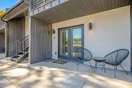 Near Downtown Stylish 2br With Amazing Patio - 6 Holiday home *