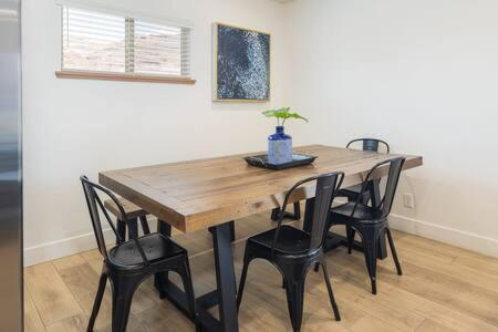 Holiday home Near Downtown Stylish 2br With Amazing Patio - 6 *