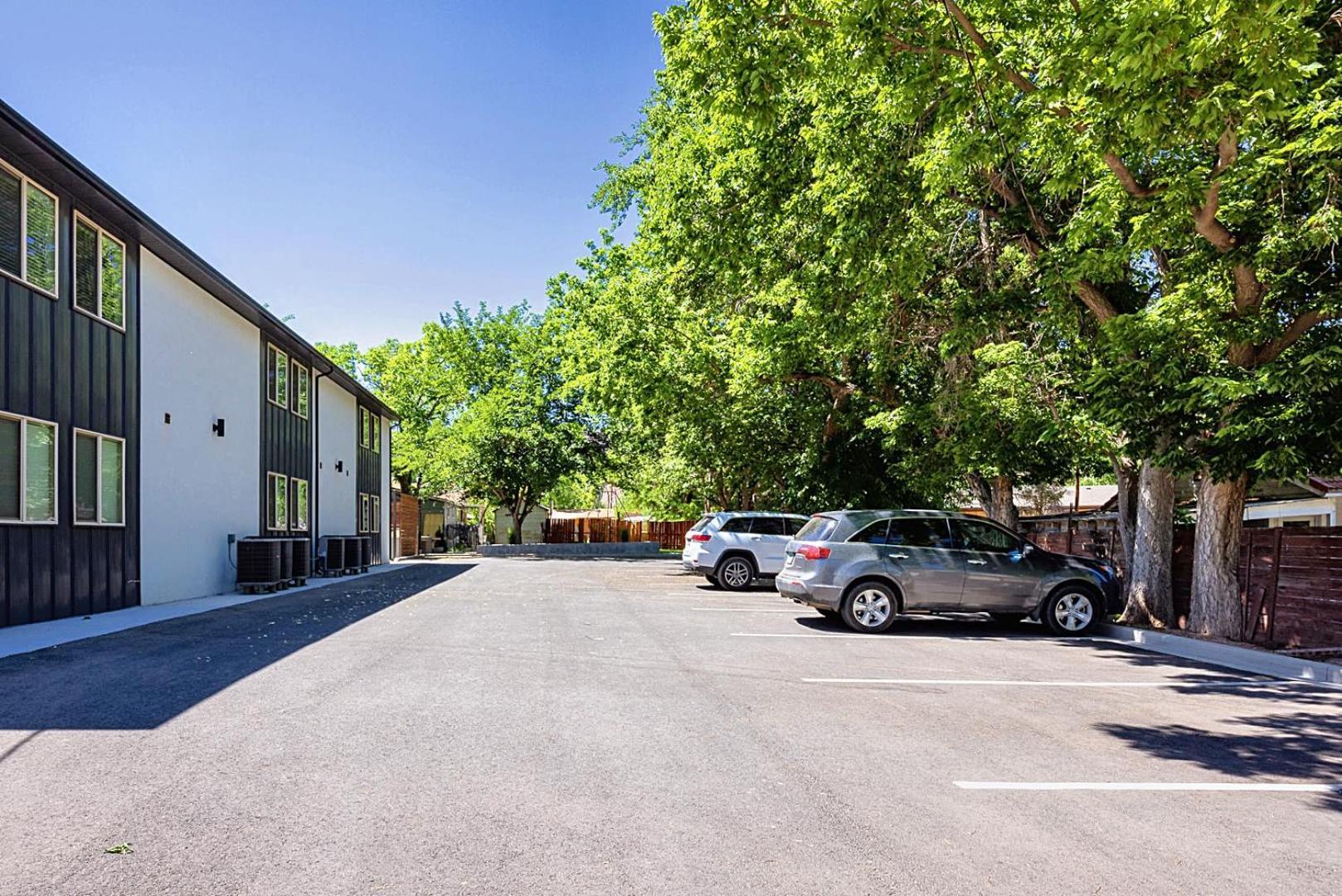 Near Downtown Stylish 2br With Amazing Patio - 5 Holiday home *