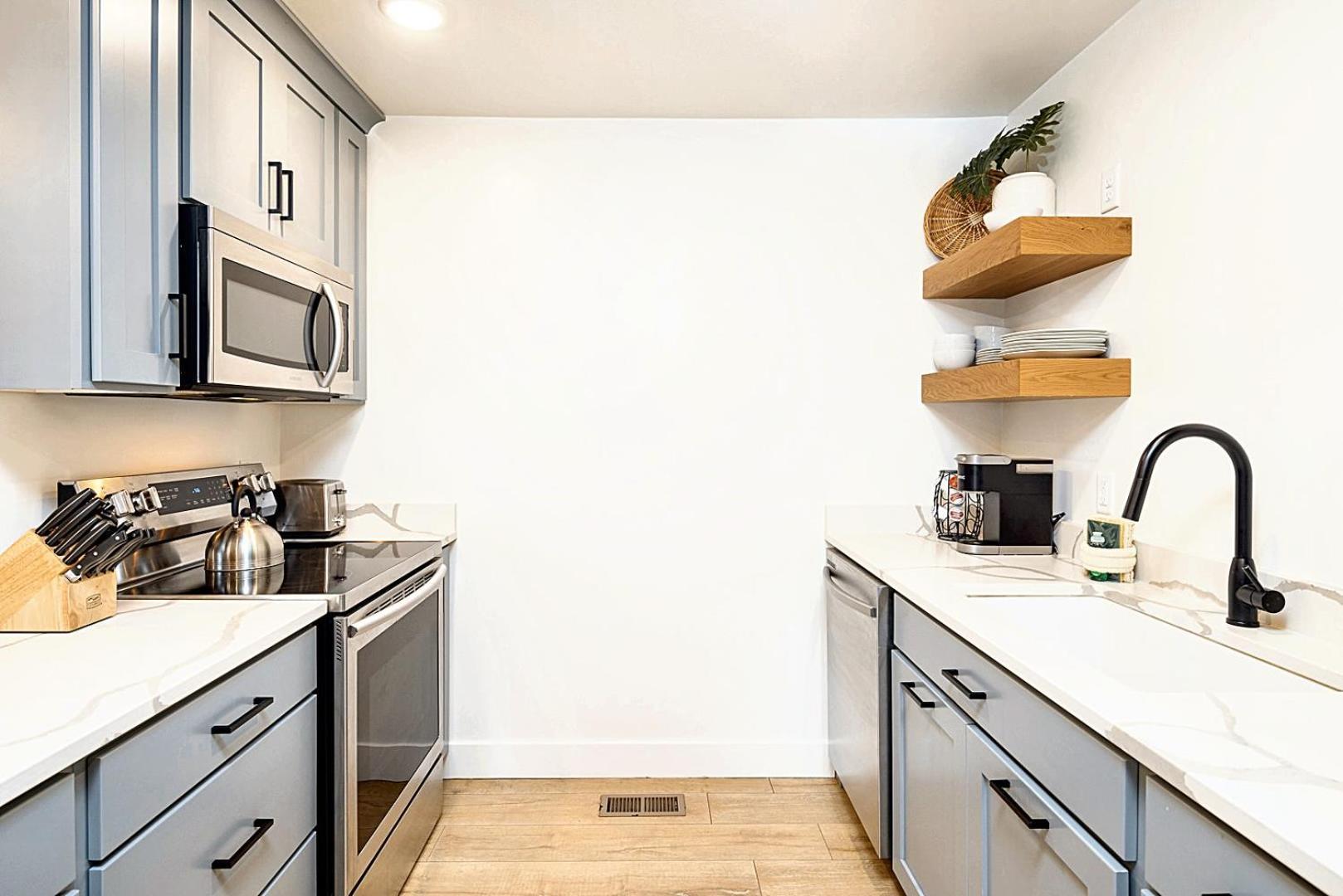 Near Downtown Stylish 2br With Amazing Patio - 5 Holiday home