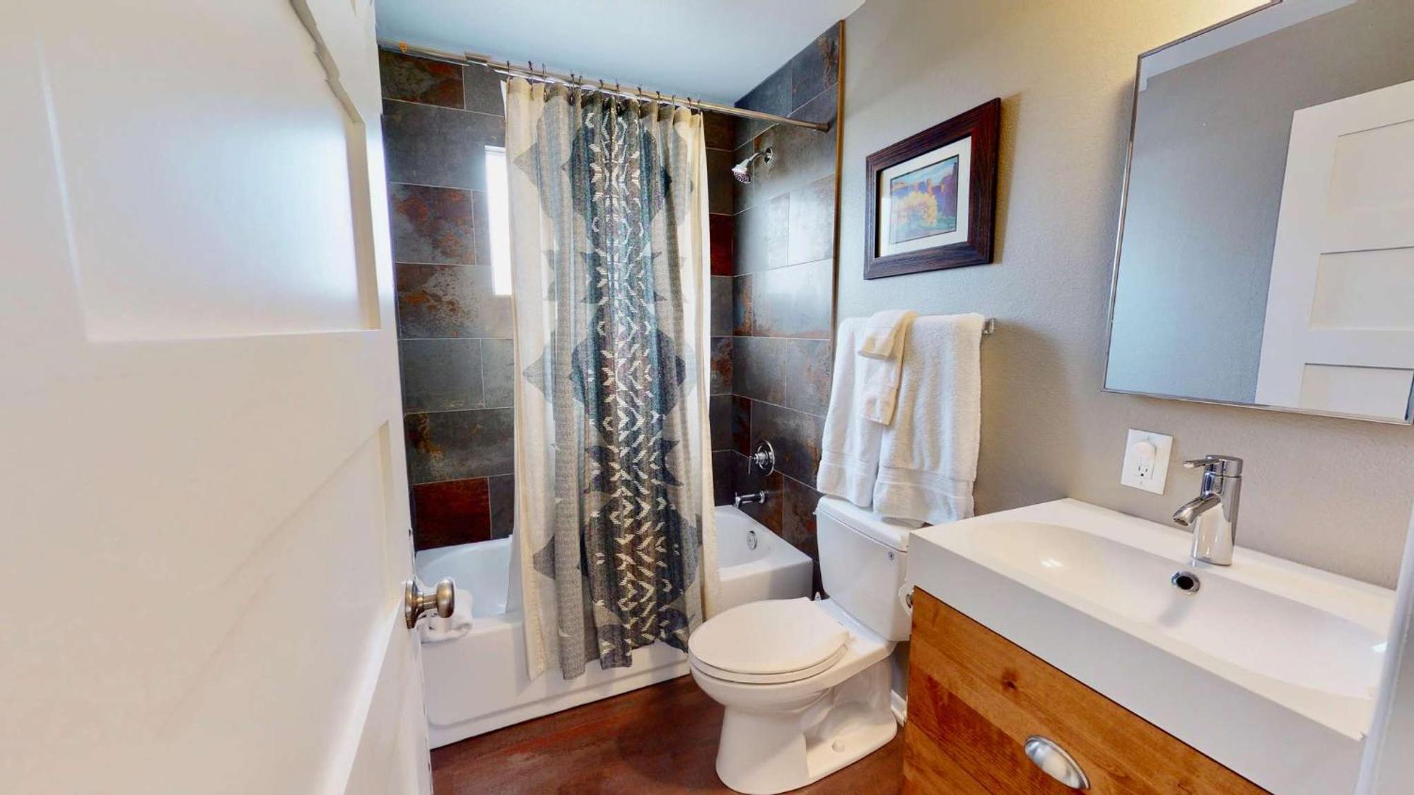Downtown Cozy Base - Purple Sage 8 Holiday home