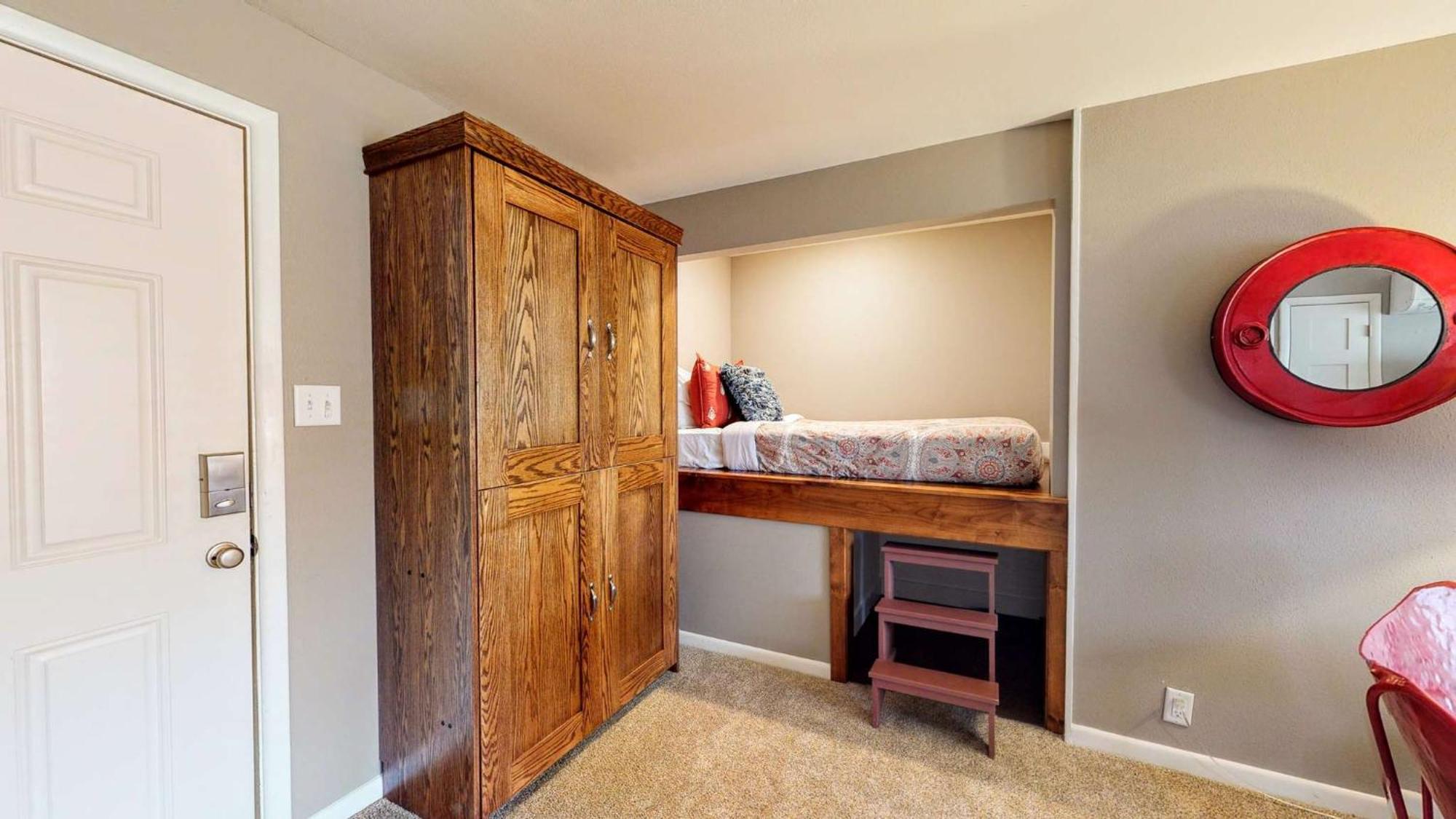 Downtown Cozy Base - Purple Sage 7 * Moab