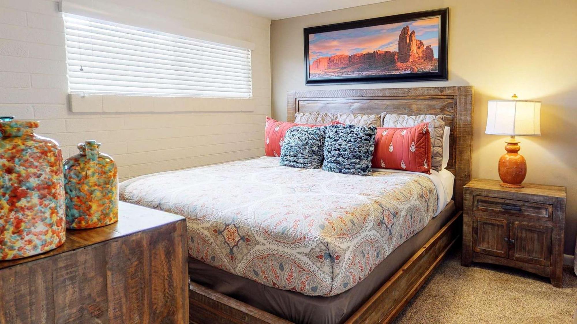 Downtown Cozy Base - Purple Sage 7 * Moab