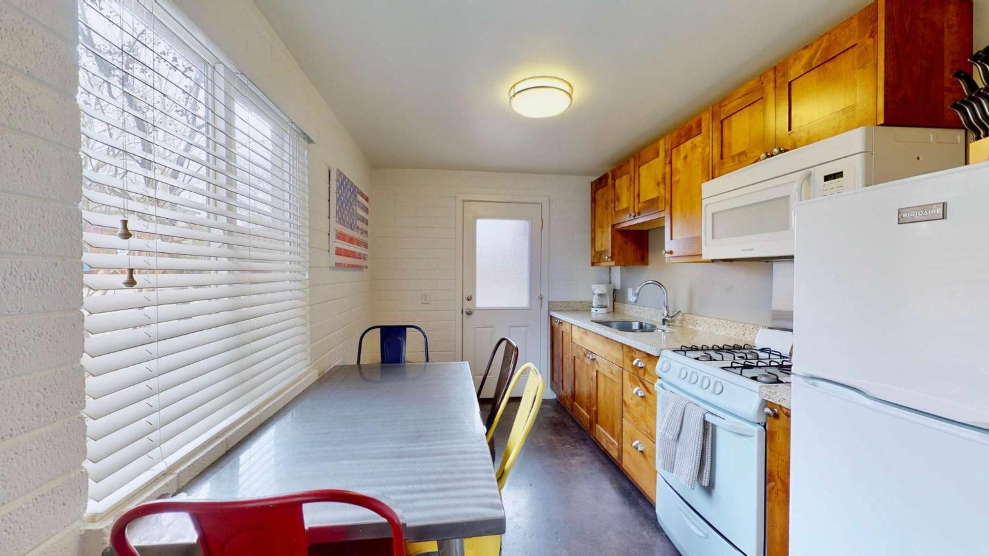 Downtown Cozy Base - Purple Sage 5 Moab