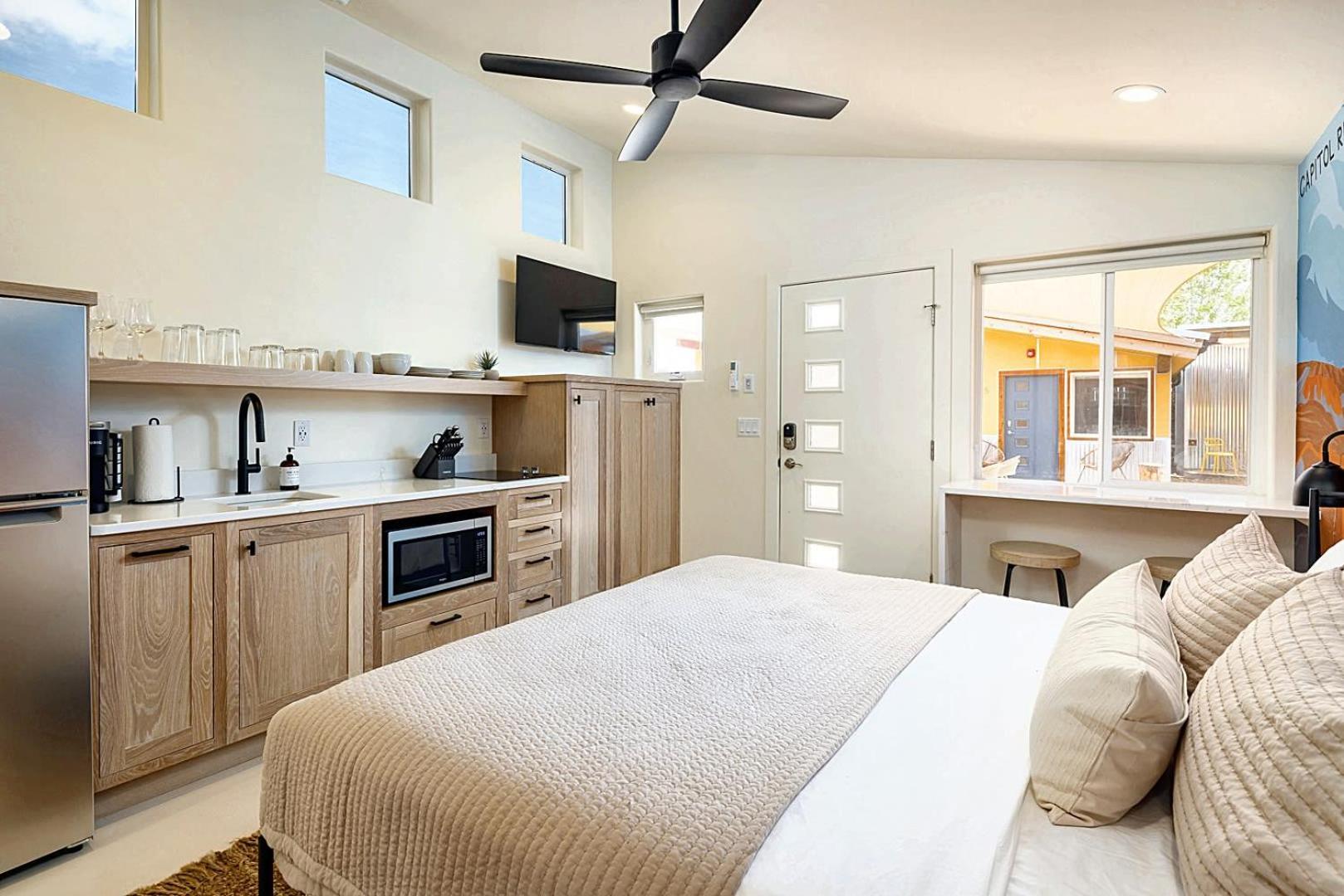 Downtown Kokopelli West #10 - Newly Remodeled Stylish *