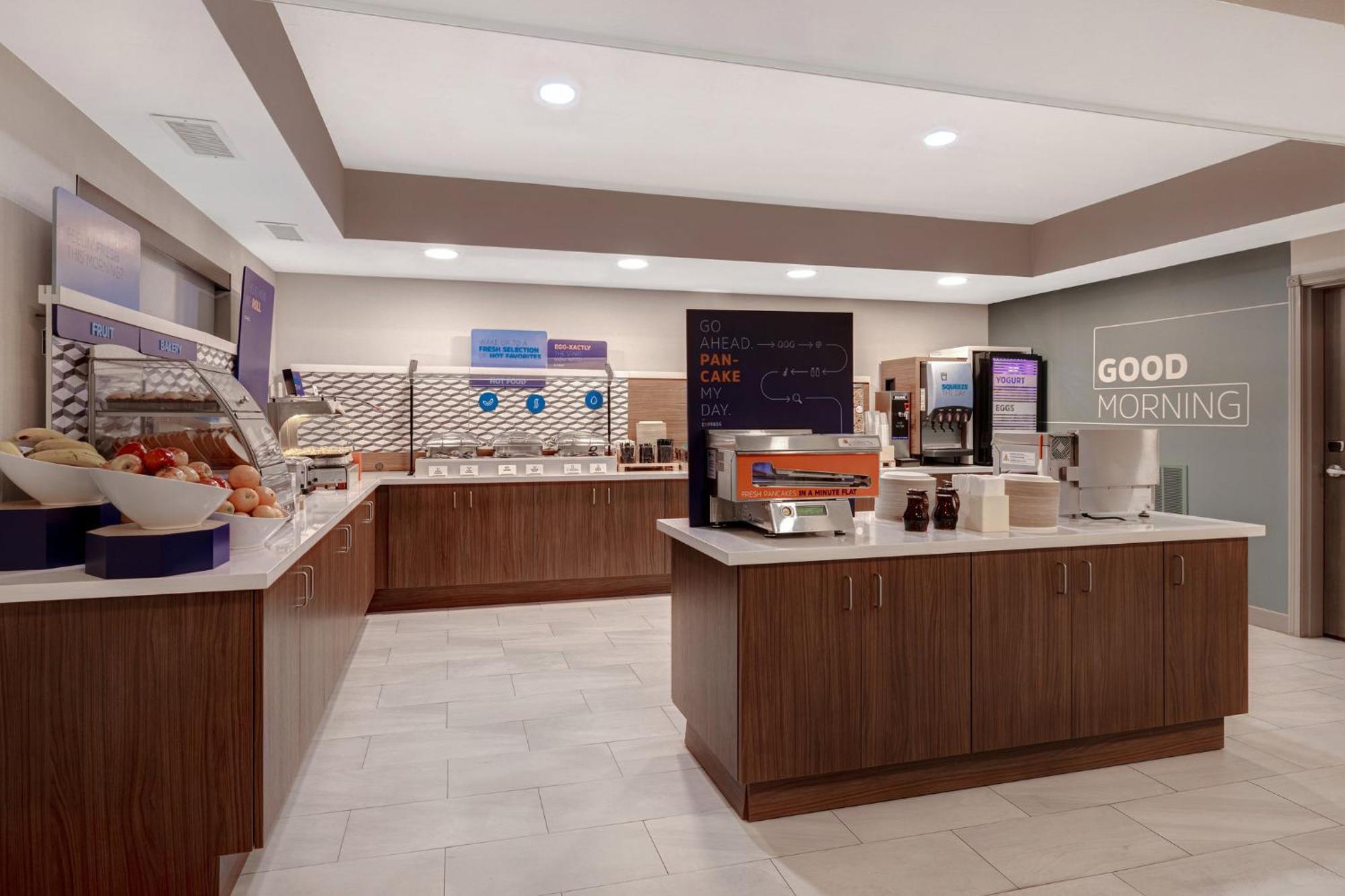 Express & By Ihg Hotel 3*
