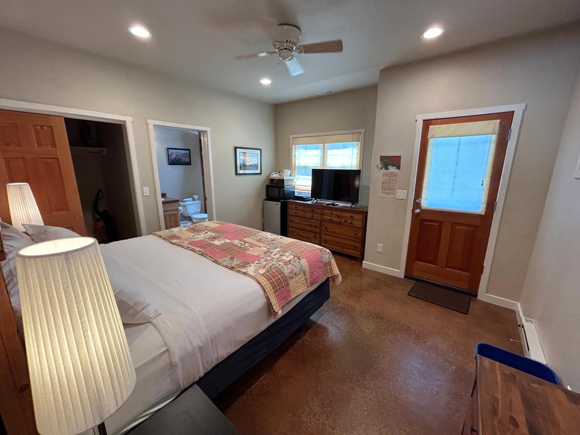 Springs Ranch Hotel 3*