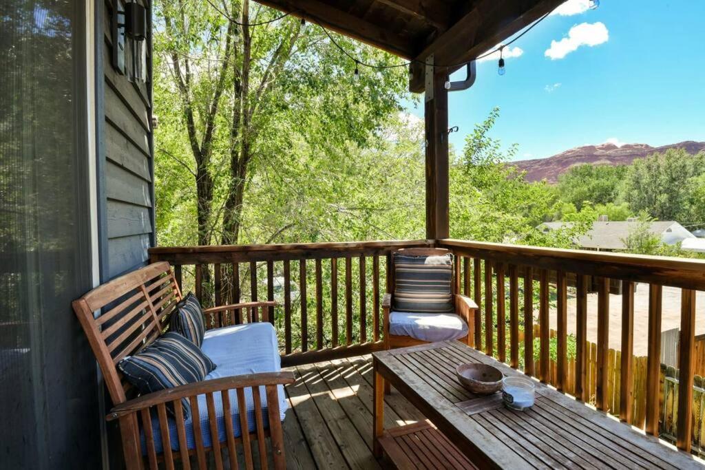 Apartment Digs #2 - Your Downtown Basecamp! Moab