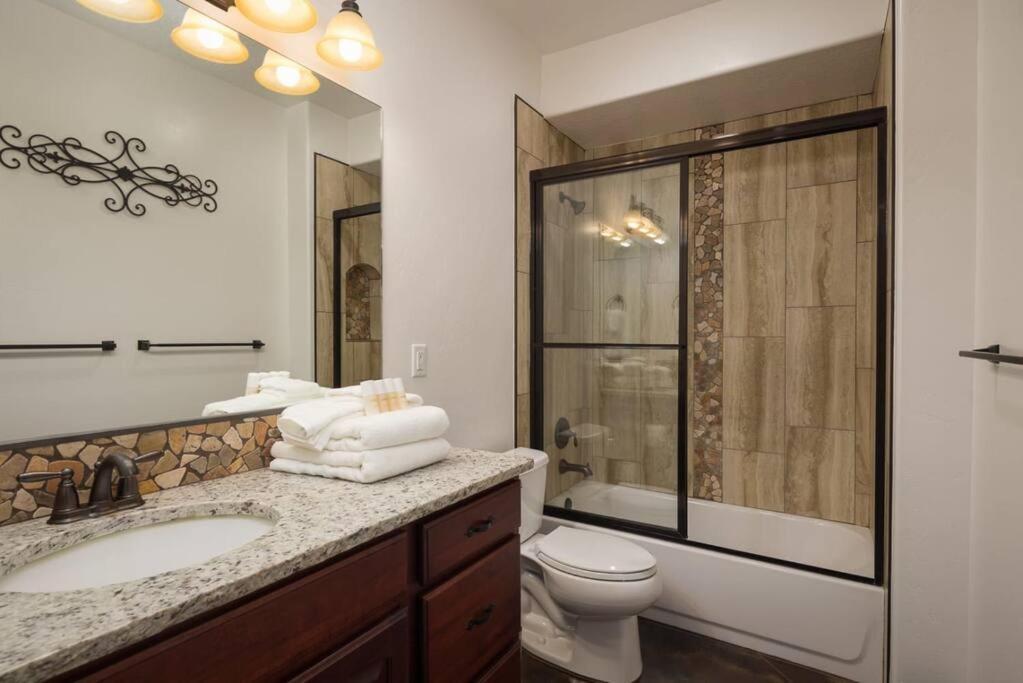 Luxury Downtown Apartment *