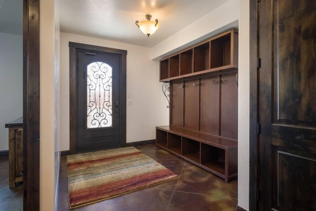 Luxury Downtown Apartment *