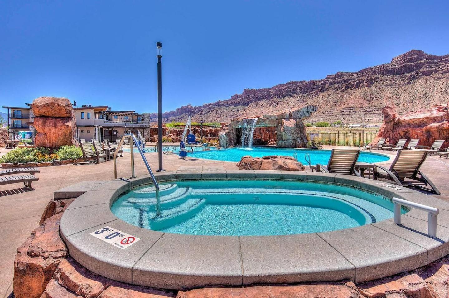 Sage Creek E1 In With Scenic Community Pool *