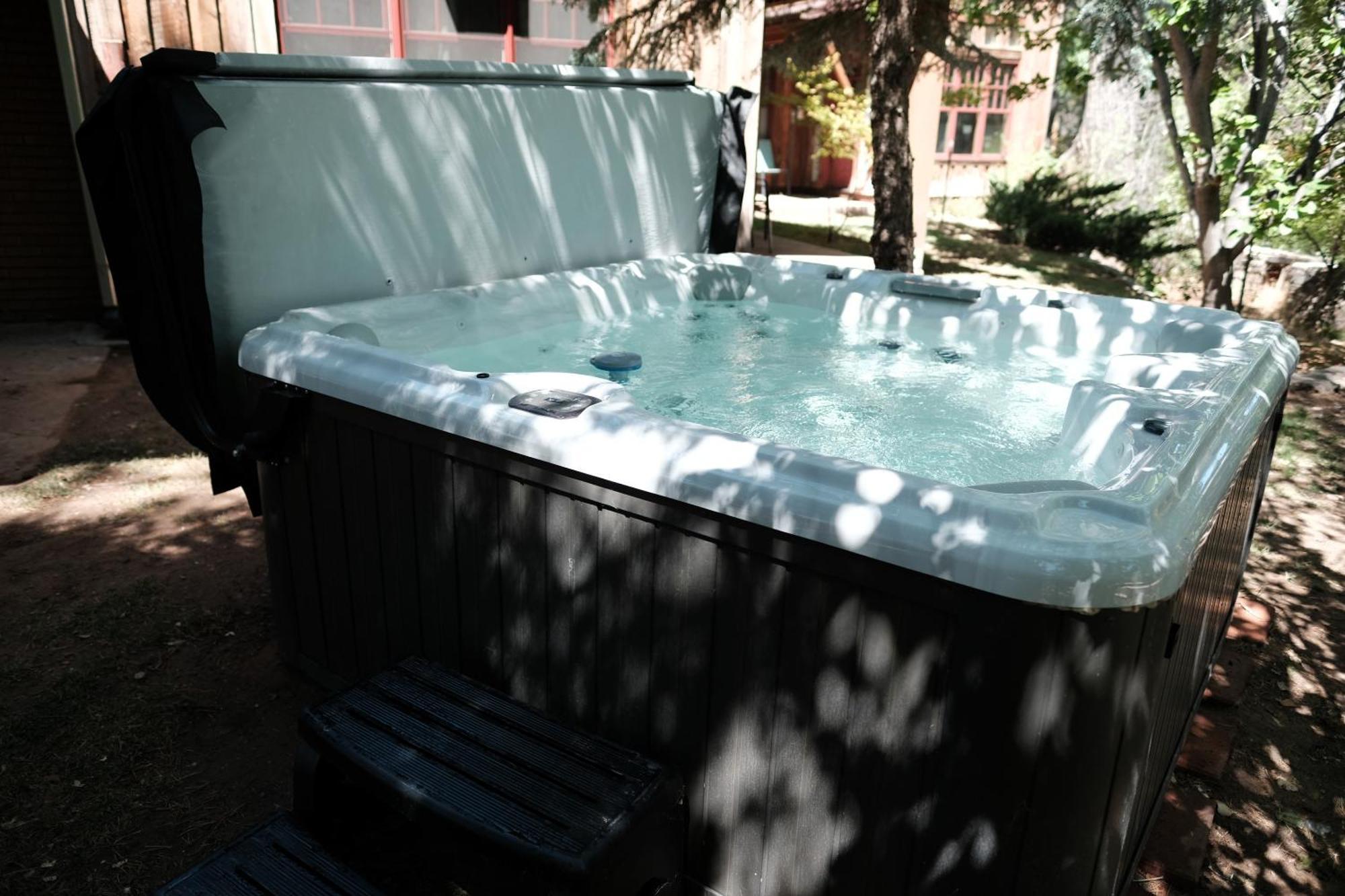 Hotel Creekside Cowa-bungalow! Moab