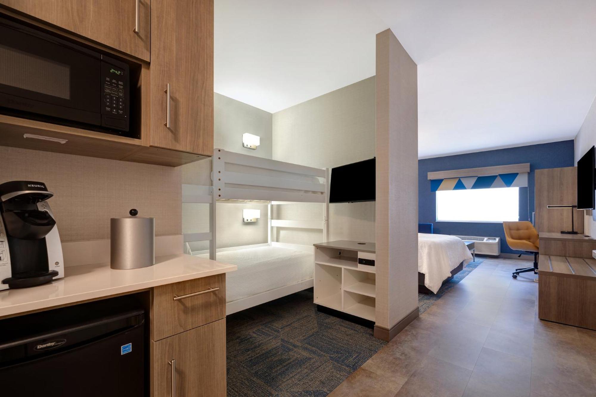 Express & By Ihg Hotel