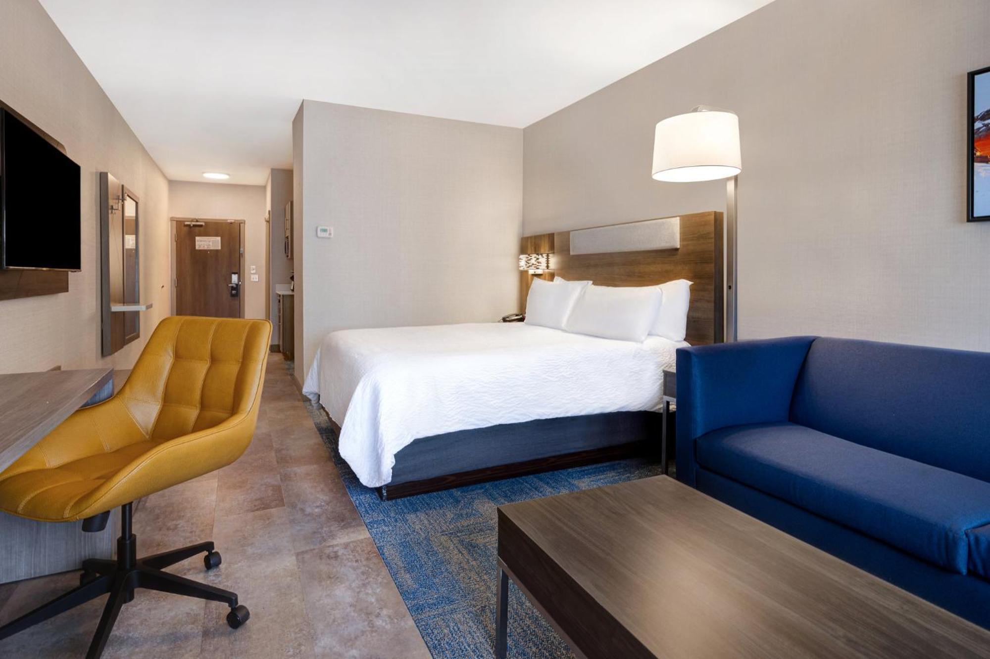 Express & By Ihg Hotel