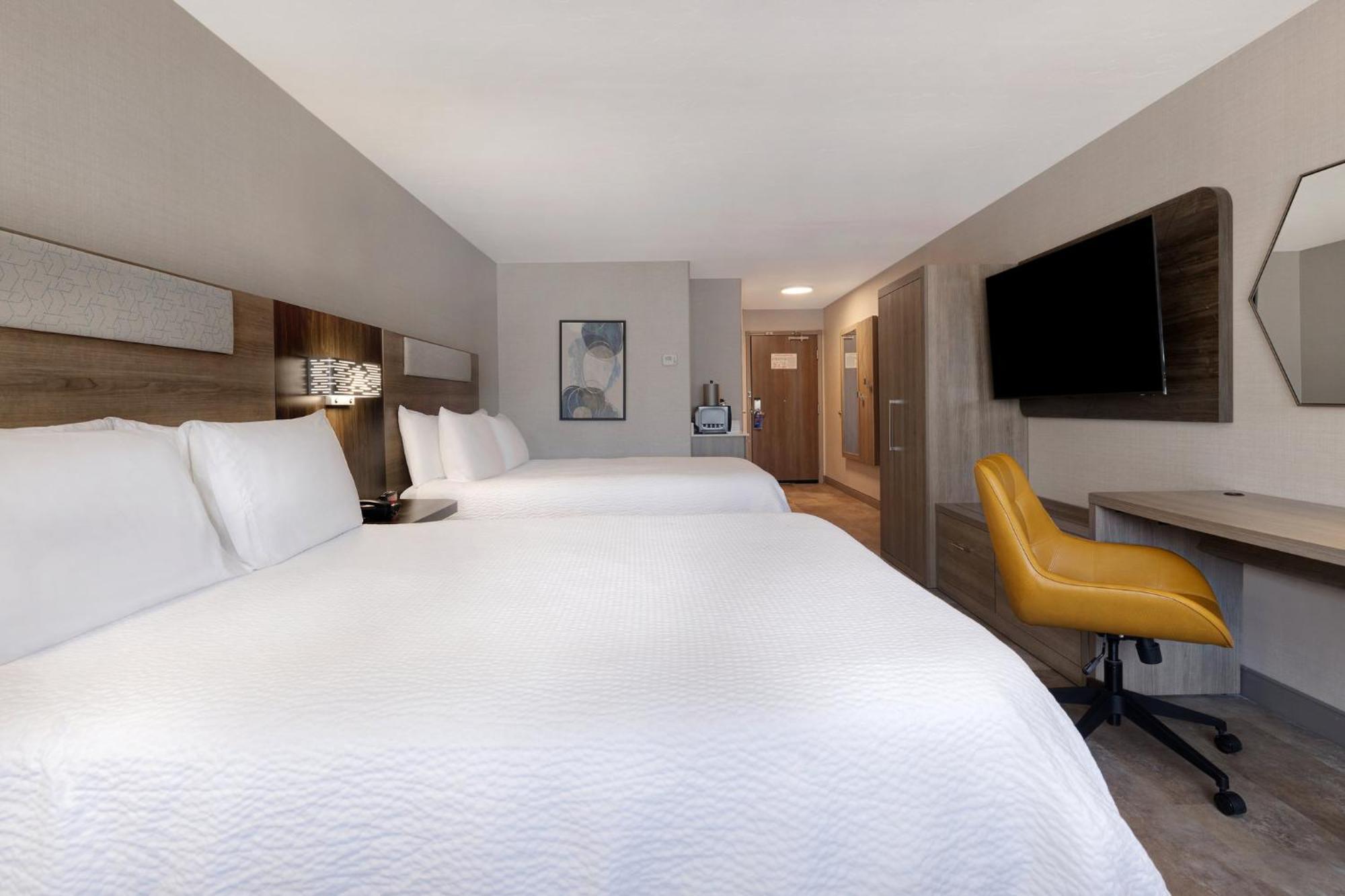 Hotel Express & By Ihg 3*