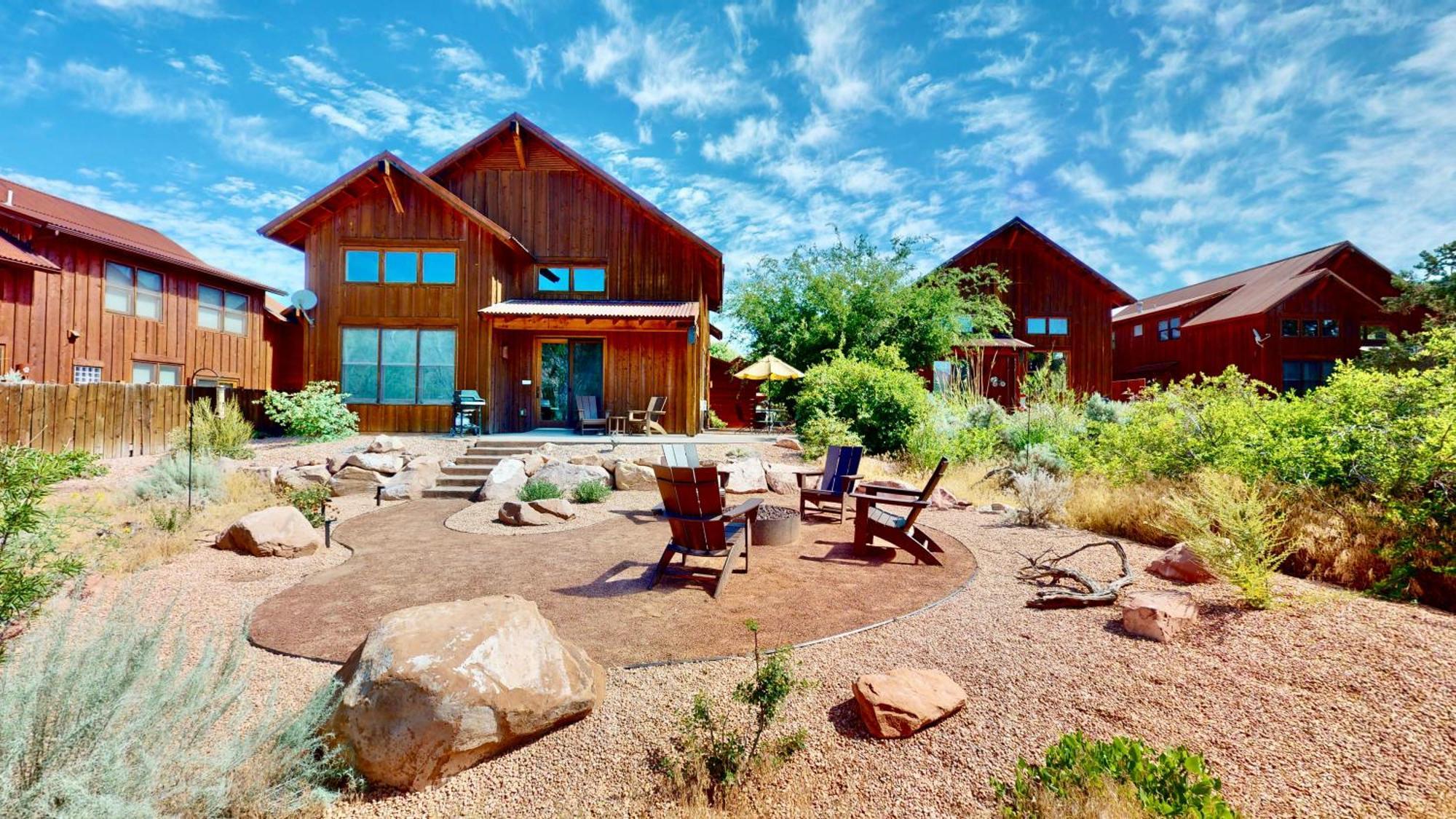 Rim View Retreat #14 Holiday home