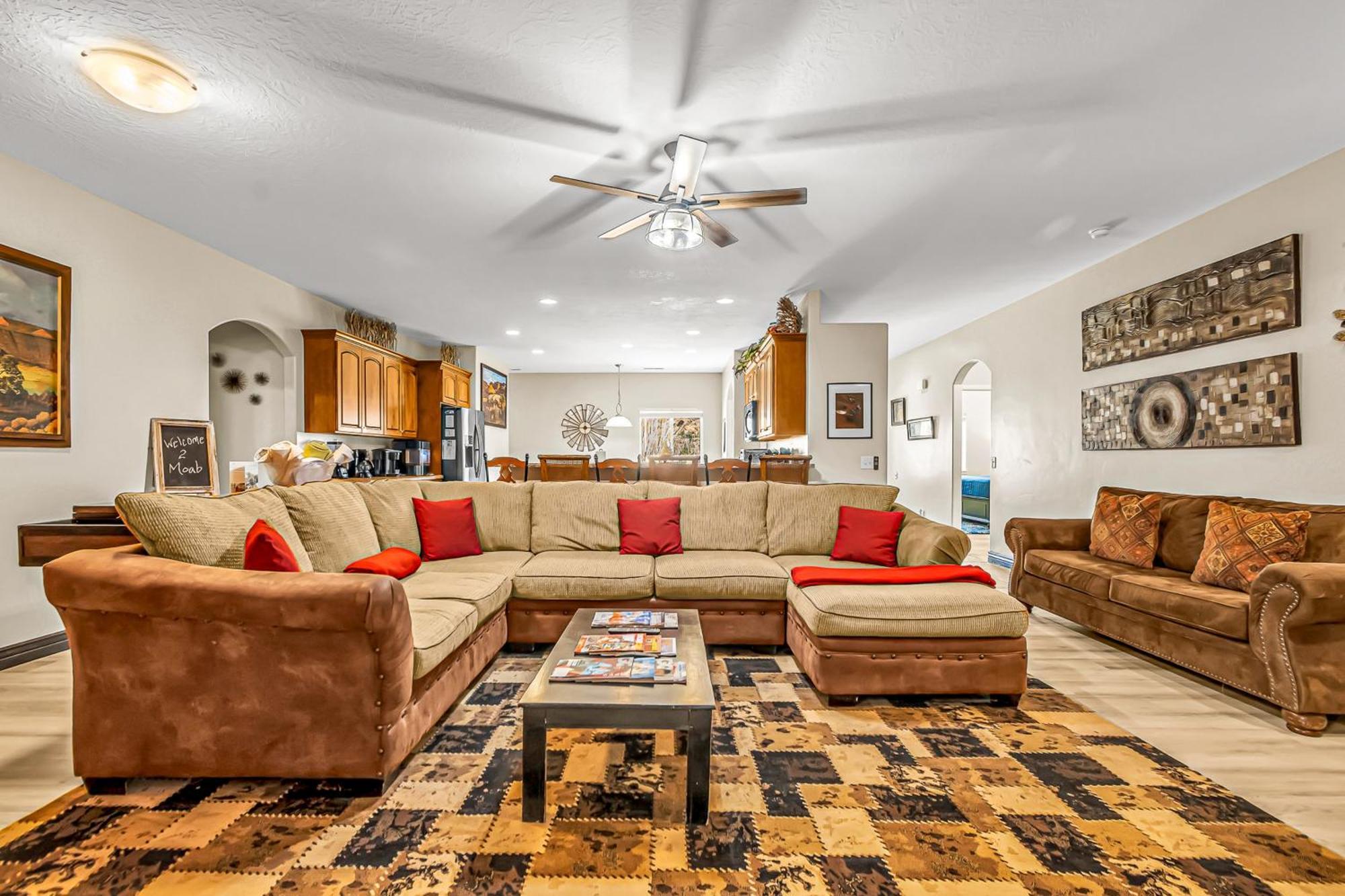 5 Bed 3 Bath Vacation In Arches National Park Moab