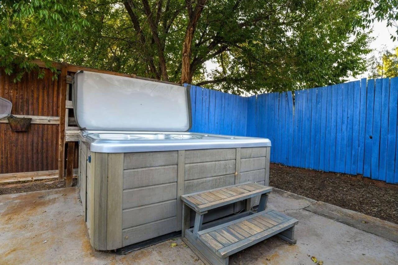 Holiday home Adventure Haven Near Downtown - Rose Tree 3 *