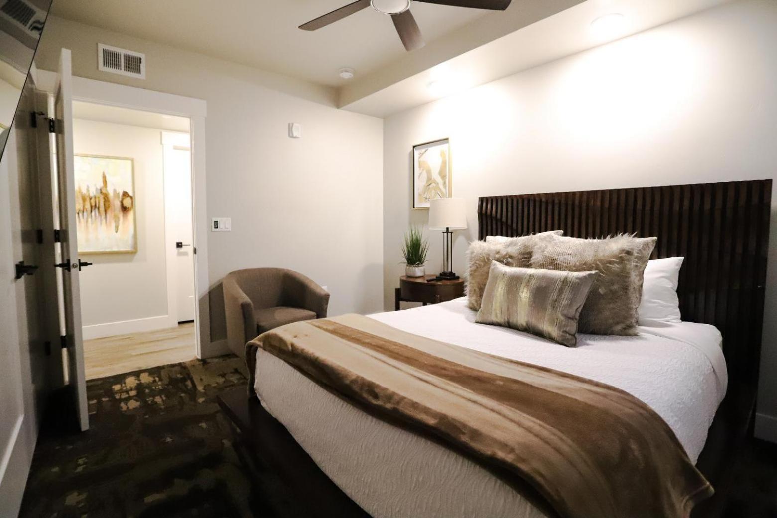 Sage Creek E3 In With Private Hot Tub And Community Pool