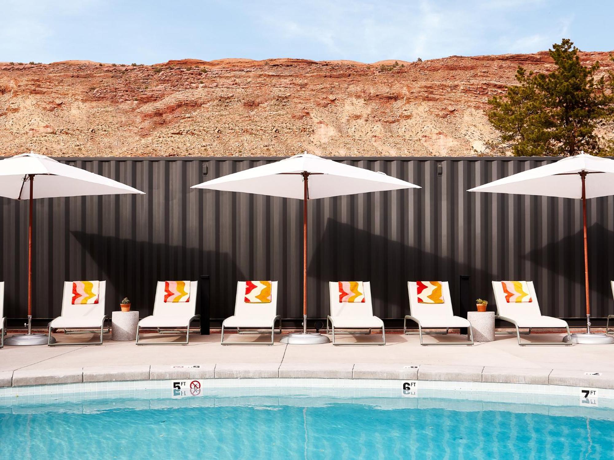 Field Station Hotel 4*