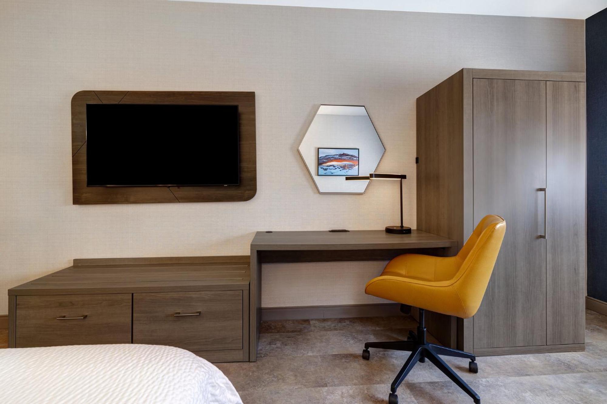 Express & By Ihg Moab