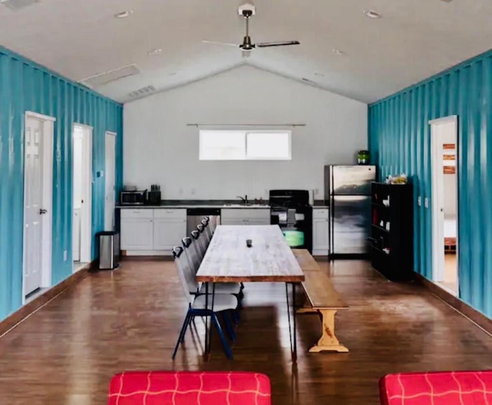 Holiday home Shipping Container - Sleeps 18! Moab