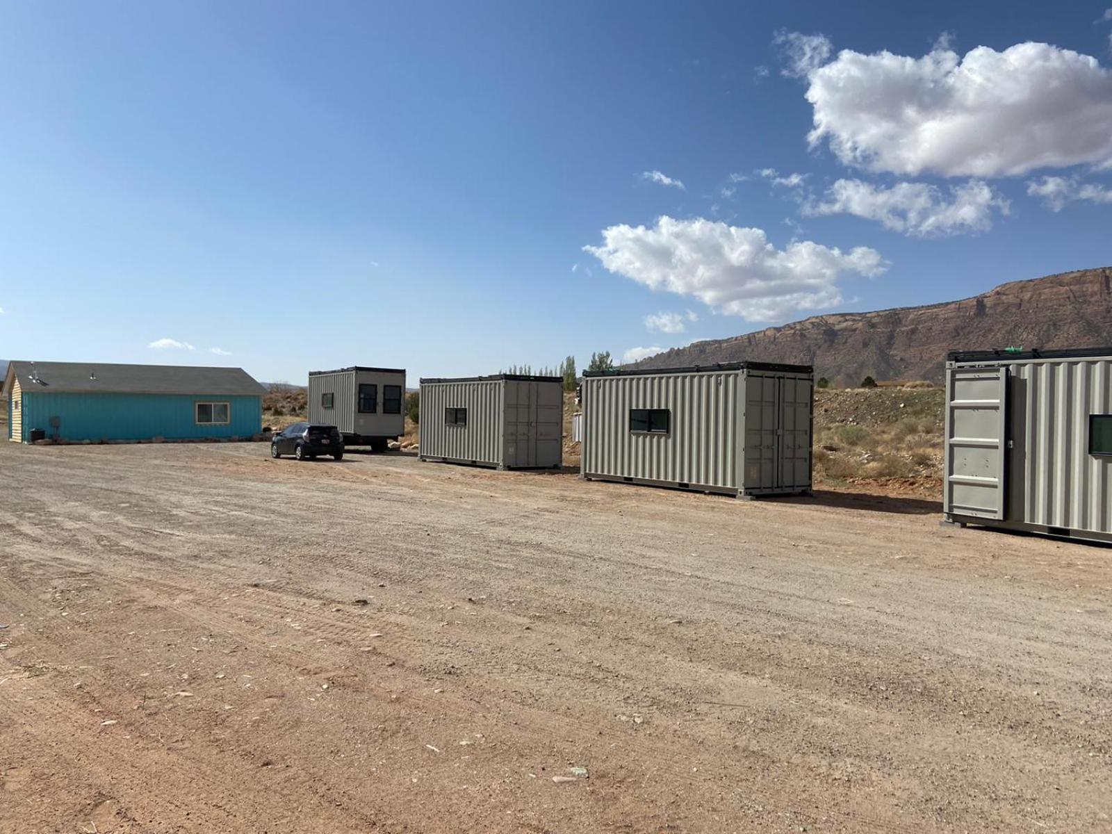 Shipping Container - Sleeps 18! Holiday home Moab