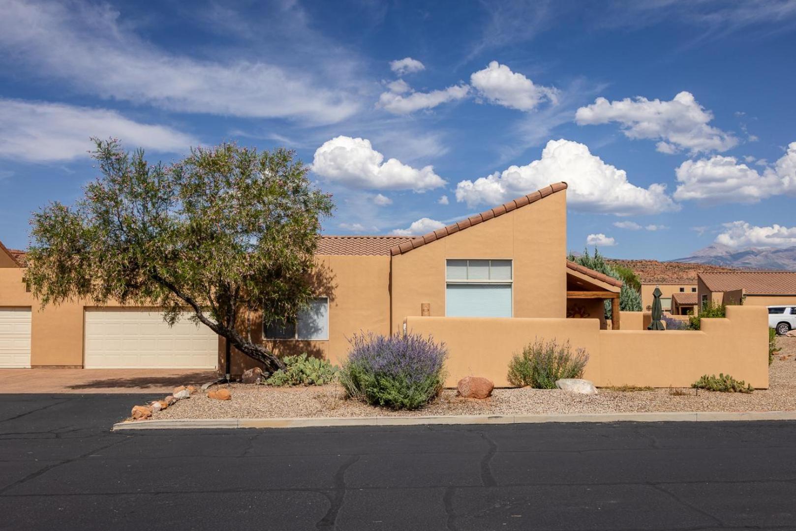 Rim Village H3 Moab
