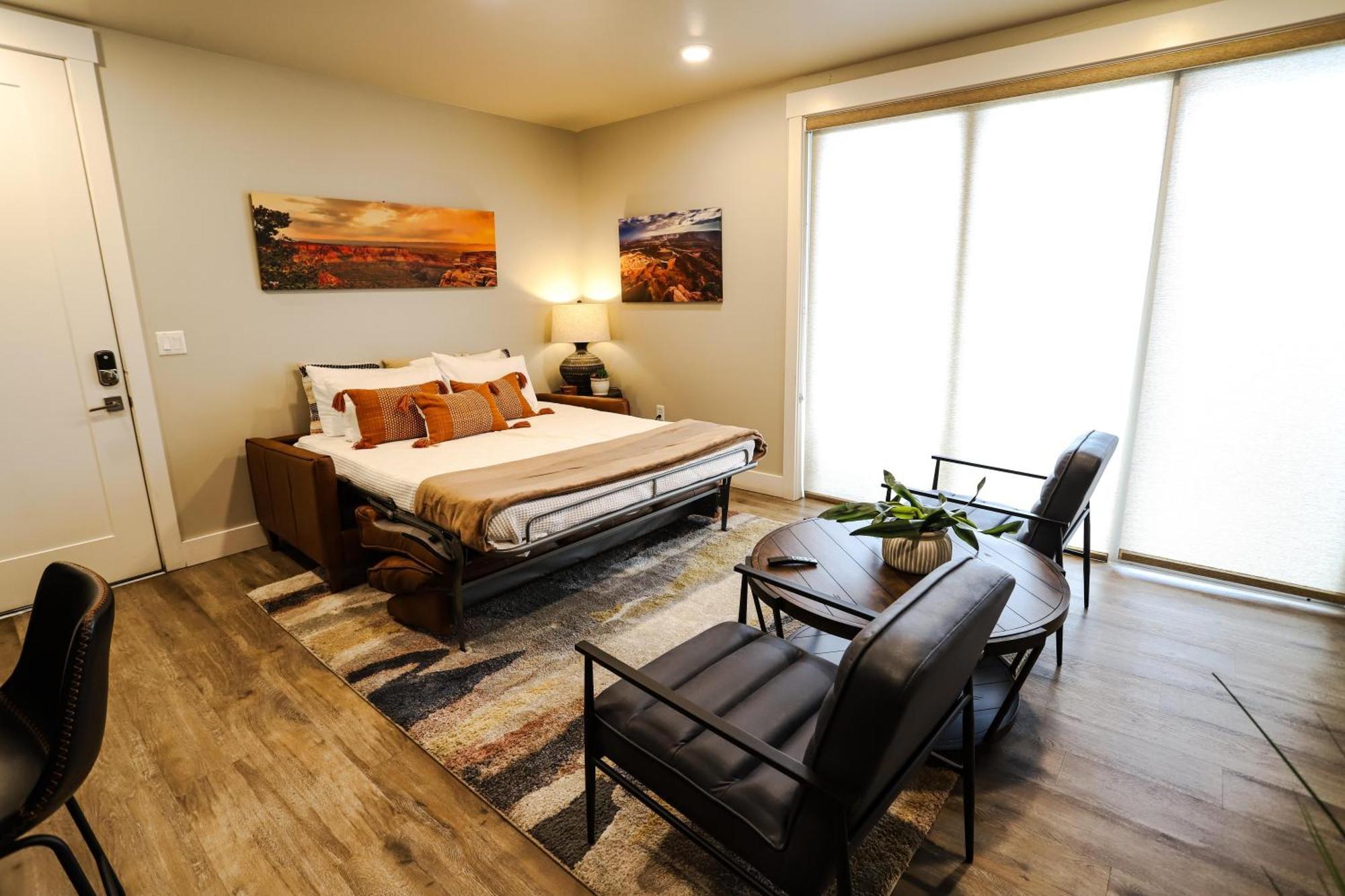 Sage Creek E3 In With Private Hot Tub And Community Pool *