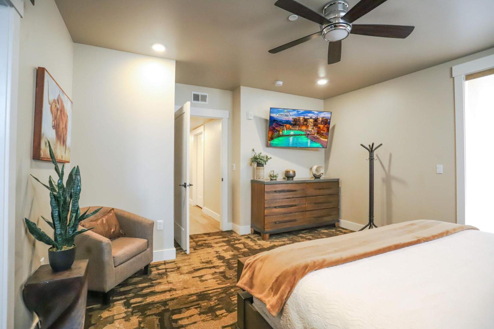 Sage Creek E3 In With Private Hot Tub And Community Pool *