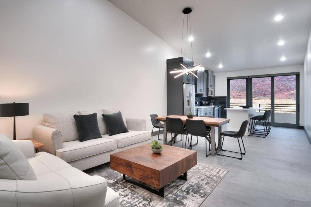 Apartment Vizcaya #5 - Moab's Newest Luxury With Private Hot Tub *