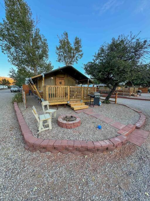Desert Glamping Getaway Near Arches Holiday home *